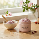 Arencia Fresh Rosehip Rice Mochi Cleanser, vasetto in ambientazione naturale